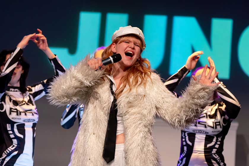Juno belts out 'Shine'