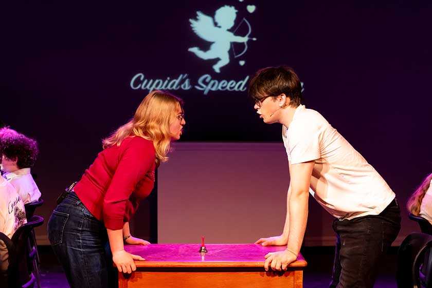 Scarlett and Jacob argue about who is the greater Juno fan